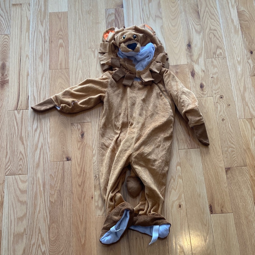 Toddler lion costume size 12-24 months